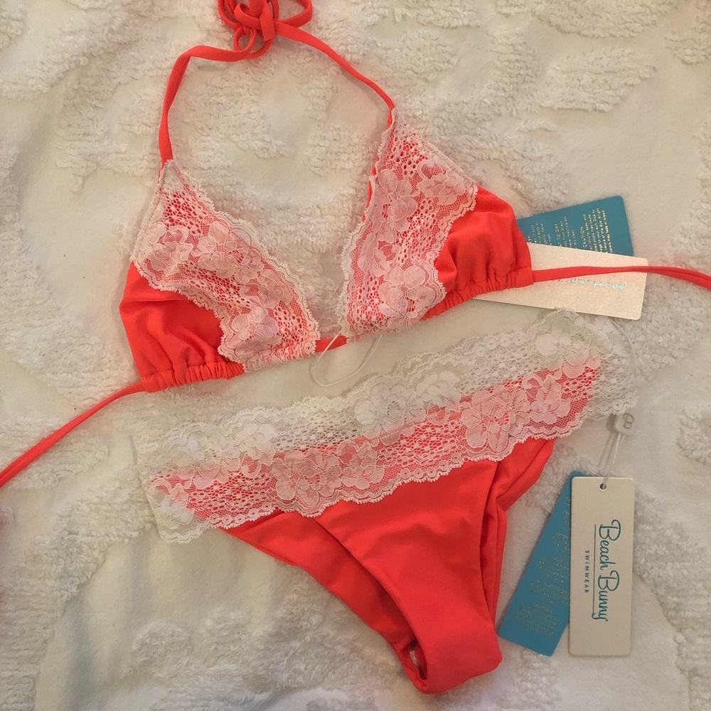 New with tags | Beach Bunny lady lace bikini